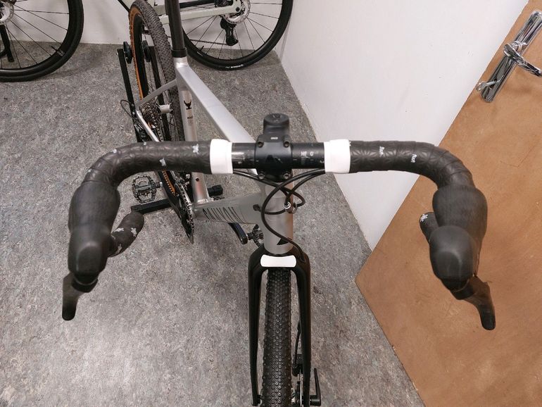 Used Canyon Grail AL 7.0 2020 2020 Road & Gravel, Light Gray — image 11 of 12