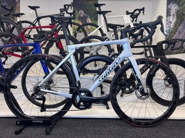 Brugt Wilier Granturismo SLR Ultegra Di2 Large 2025 R9 Fade Silver Emerald Glossy 2025 Road & Gravel