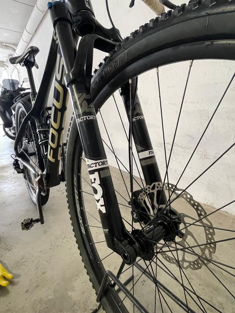 Gebrauchtes Focus Raven SRAM NX 2018 Mountainbike, Schwarz, 29 — Bild 5 von 8