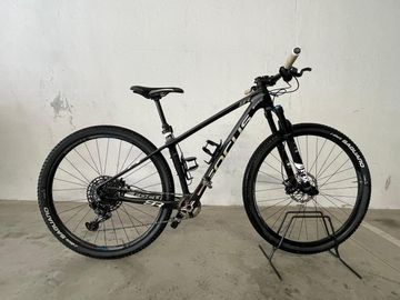 Gebrauchtes Focus Raven SRAM NX 2018 Mountainbike, Schwarz, 29 — Bild 1 von 8