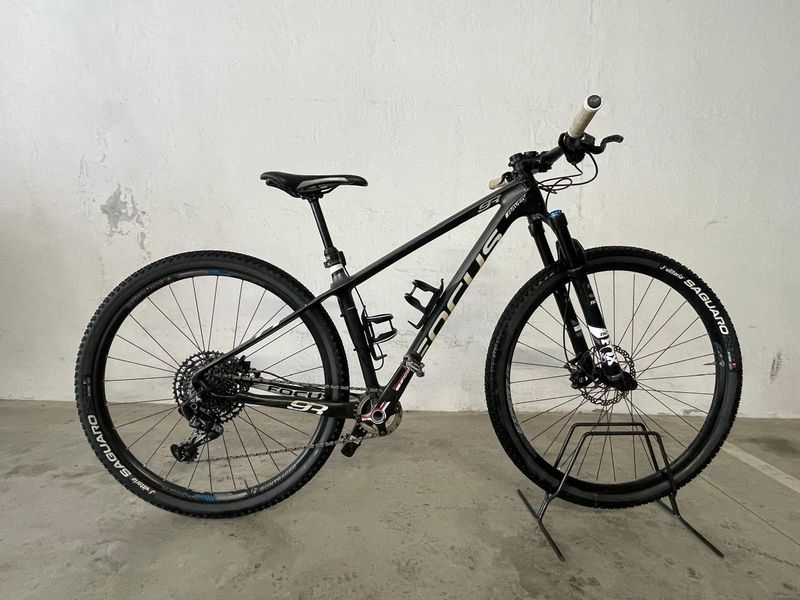 Gebrauchtes Focus Raven SRAM NX 2018 Mountainbike, Schwarz, 29 — Bild 1 von 8