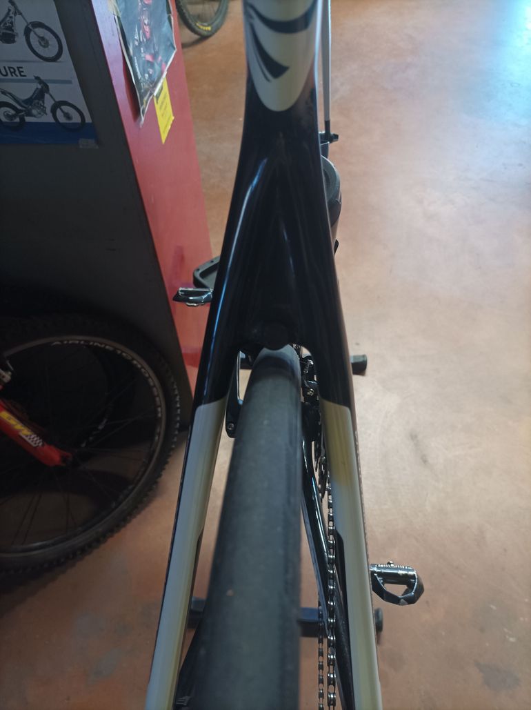 Used Carrera Erakle Air Disk 2018 Road & Gravel — image 14 of 15