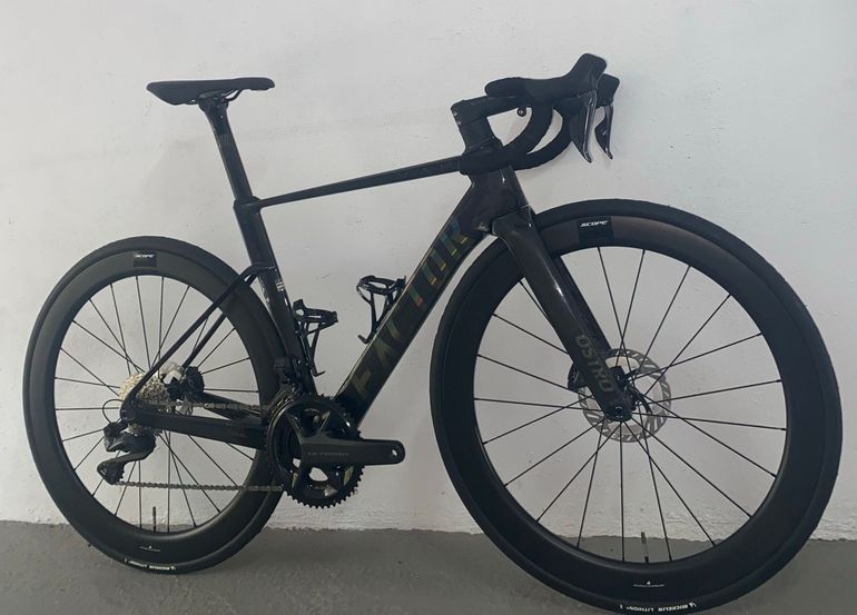 Used Airwolf Airwolf Custom Shimano Ultegra Di2 2025 Road & Gravel, Black — image 2 of 12
