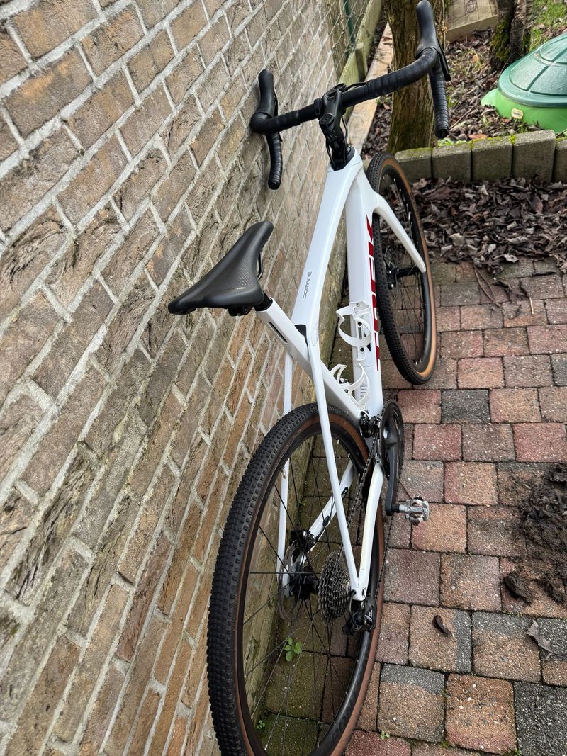 Tweedehands Trek Domane SL 5 2021 2021 Road & Gravel — afbeelding 3 van 4