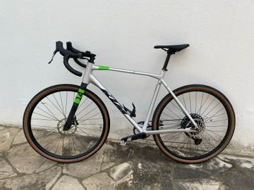 KTM X-STRADA 15 PRO 2025 2025 Road & Gravel de segunda mano, Blanco — imagen 2 de 6