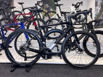 Wilier Garda Shimano 105 Di2 2025 Zwart 2025 Road & Gravel usato