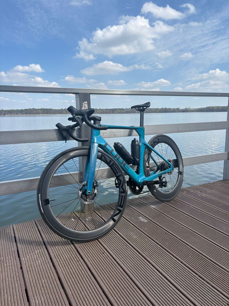 Used CUBE LITENING AERO C:68X SLT 2024 2024 Road & Gravel, Blue — image 1 of 6