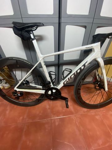 Used Giant Tcr Shimano Dura Ace Di2 2025 Road & Gravel, White — image 18 of 20