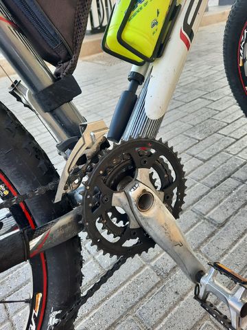 Used FRW Custom Shimano Deore XT 2010 Mountainbike, White — image 2 of 4