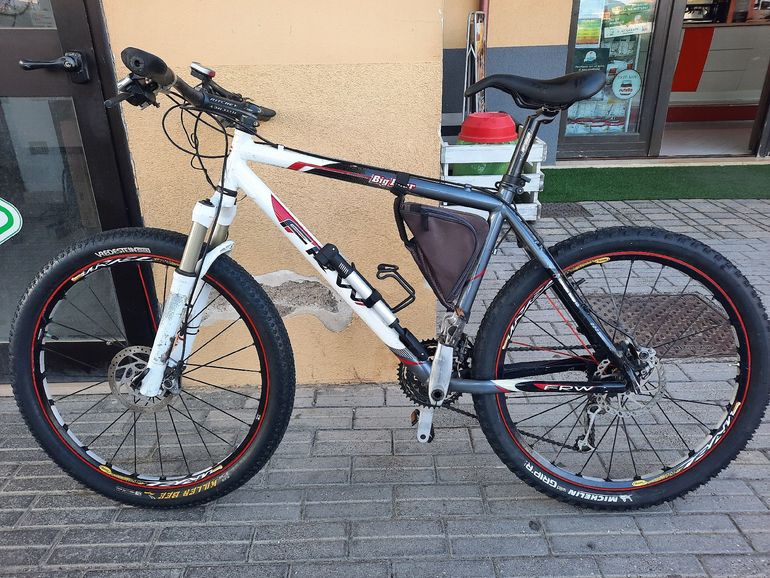 Used FRW FRW Custom Shimano Deore XT 2010 Mountainbike, Bianco — image 1 of 4
