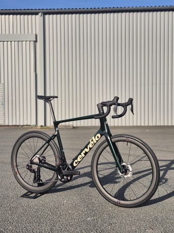 Cervélo Caledonia 5 Ultegra Di2 2026 2026 Road & Gravel usato