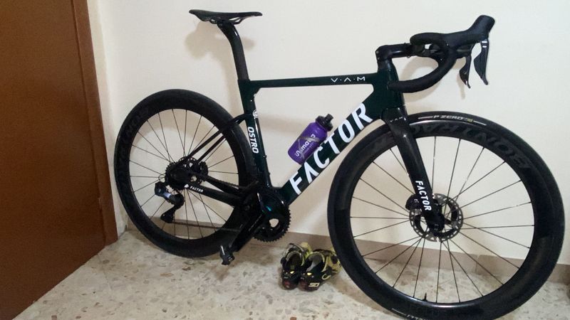 Used Factor OSTRO VAM 2023 Frameset 2023 Road & Gravel, Black — image 3 of 3