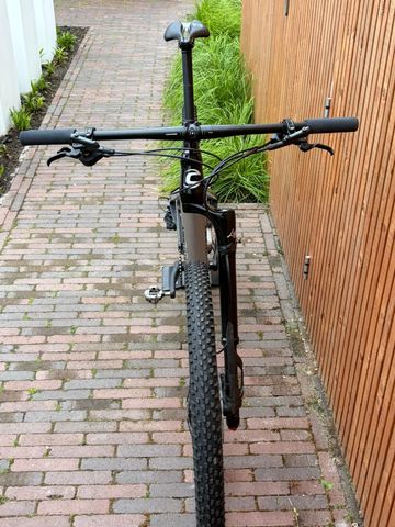 Used Cannondale Scalpel Shimano Deore XT 2023 Mountainbike, Light Gray — image 2 of 10