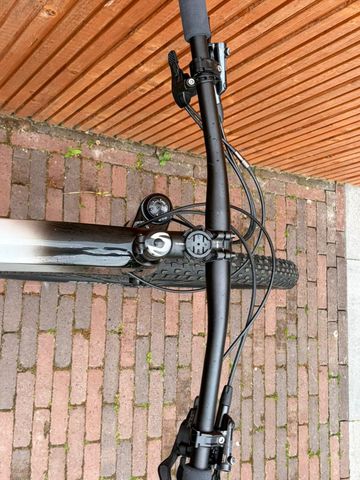 Used Cannondale Scalpel Shimano Deore XT 2023 Mountainbike, Light Gray — image 8 of 10