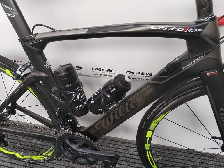 Used Wilier Cento1air Shimano Ultegra 2017 Road & Gravel, Black — image 5 of 36