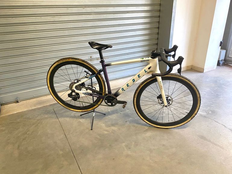 Used Rebel Rebel Custom SRAM Force eTap AXS 2024 Road & Gravel, Blanco — image 1 of 6