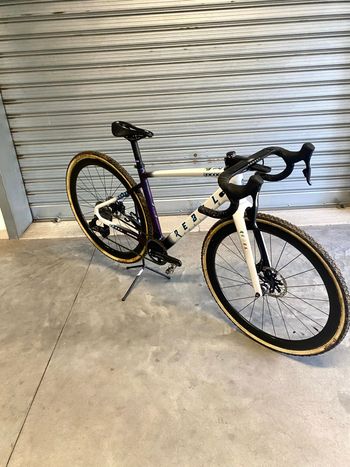 Used Rebel Rebel Custom SRAM Force eTap AXS 2024 Road & Gravel, Blanco — image 3 of 6