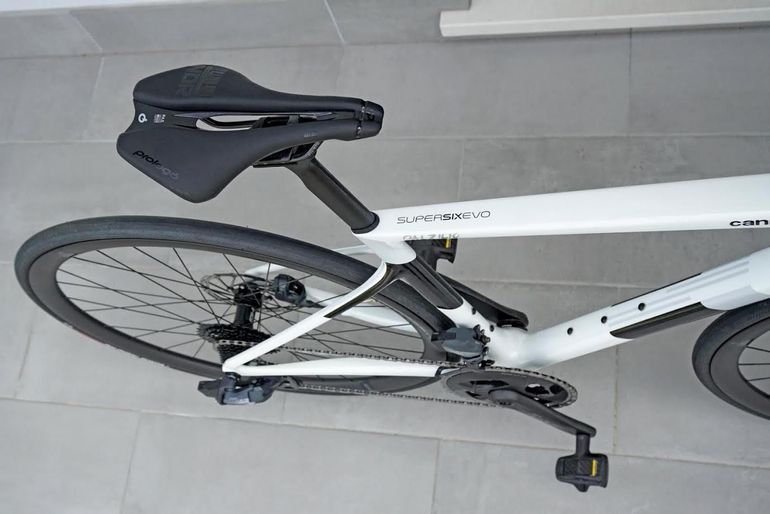 Used Cannondale SuperSix EVO Carbon Disc Force ETap AXS 2020 Road & Gravel — image 5 of 11