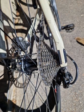 Used Giant Revolt Advanced 2 2020 2020 Road & Gravel, White — image 15 of 17