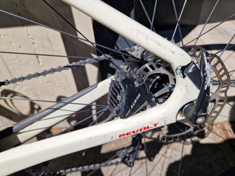 Used Giant Revolt Advanced 2 2020 2020 Road & Gravel, White — image 11 of 17