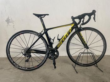 Used Scott Foil Shimano Ultegra 2017 Road & Gravel, Black — image 1 of 5