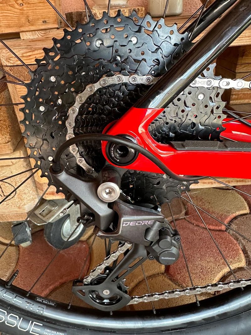 Used Trek Procaliber 9.5 2024 2024 Mountainbike, Red, 29 — image 5 of 6