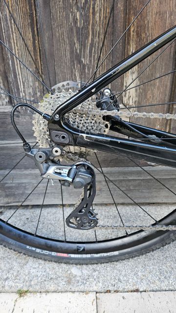Used Giant Revolt Advanced 2 2022 2022 Road & Gravel, Black — image 5 of 16