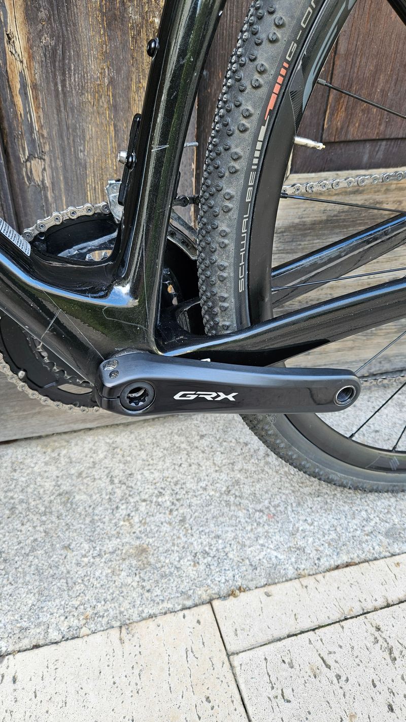 Used Giant Revolt Advanced 2 2022 2022 Road & Gravel, Black — image 11 of 16