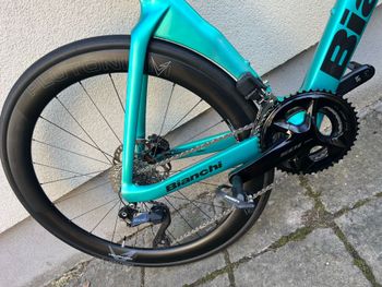 Used Bianchi Oltre Comp 105 Di2 2025 2025 Road & Gravel — image 15 of 29