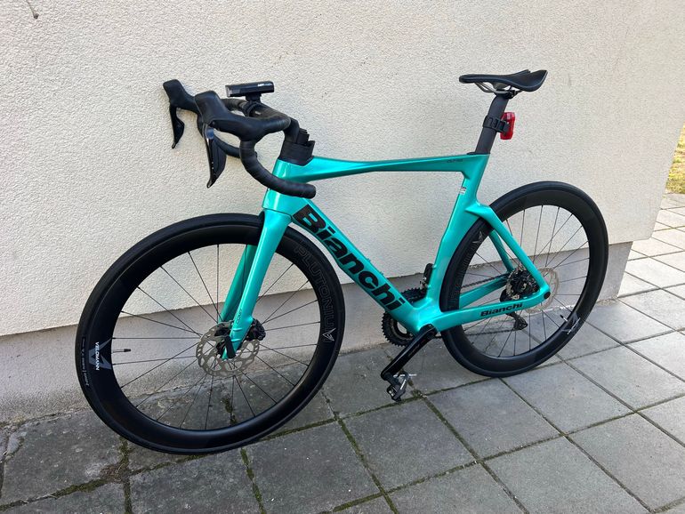 Used Bianchi Oltre Comp 105 Di2 2025 2025 Road & Gravel — image 3 of 29