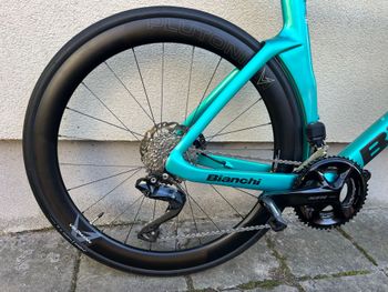 Used Bianchi Oltre Comp 105 Di2 2025 2025 Road & Gravel — image 10 of 29