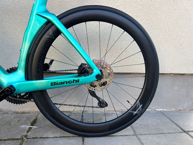 Used Bianchi Oltre Comp 105 Di2 2025 2025 Road & Gravel — image 5 of 29