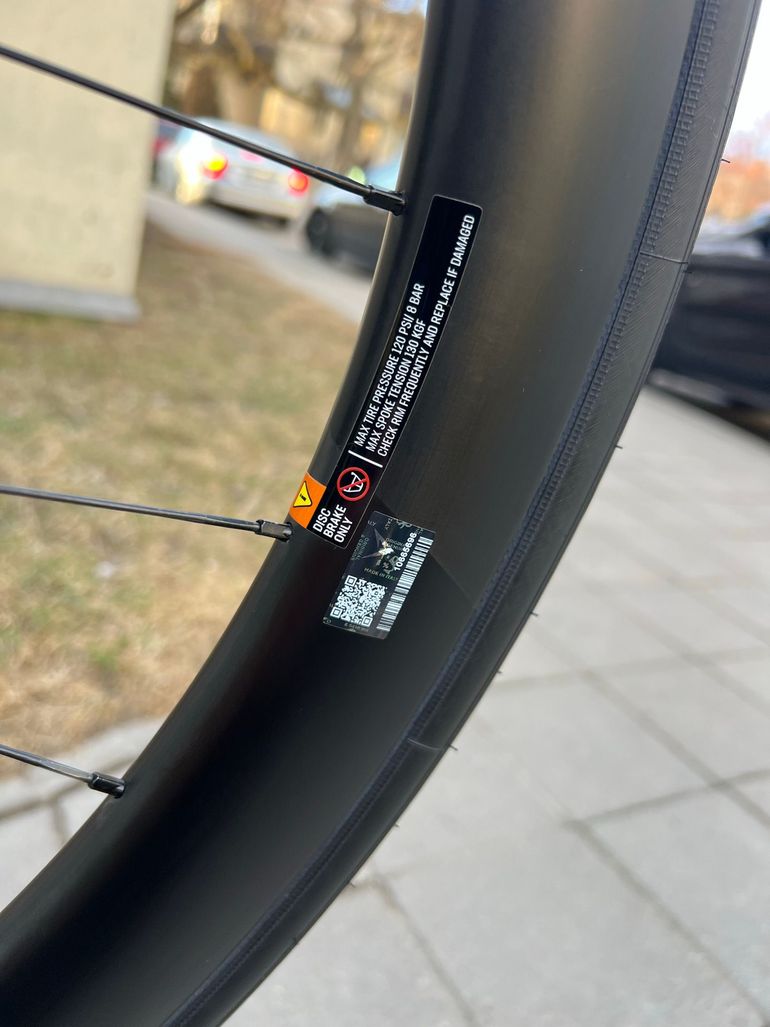 Used Bianchi Oltre Comp 105 Di2 2025 2025 Road & Gravel — image 22 of 29