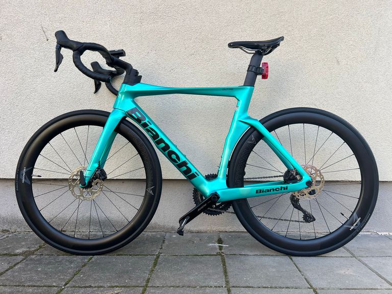 Used Bianchi Oltre Comp 105 Di2 2025 2025 Road & Gravel — image 2 of 29