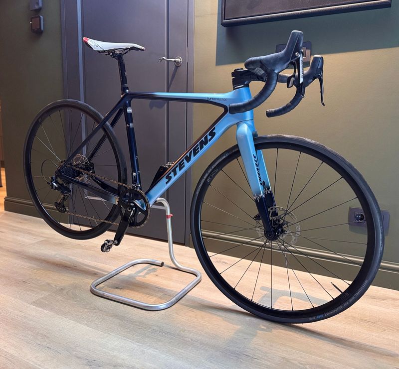 Tweedehands Stevens Super prestige SRAM Apex 2023 Road & Gravel — afbeelding 1 van 6