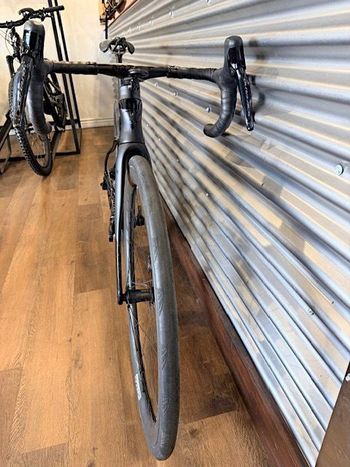 Used Pinarello DOGMA F DURA ACE Di2 Disc 2022 2022 Road & Gravel, Black — image 4 of 7