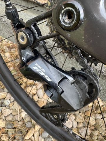 Used Scott Addict 30 2024 2024 Road & Gravel, Red — image 8 of 11