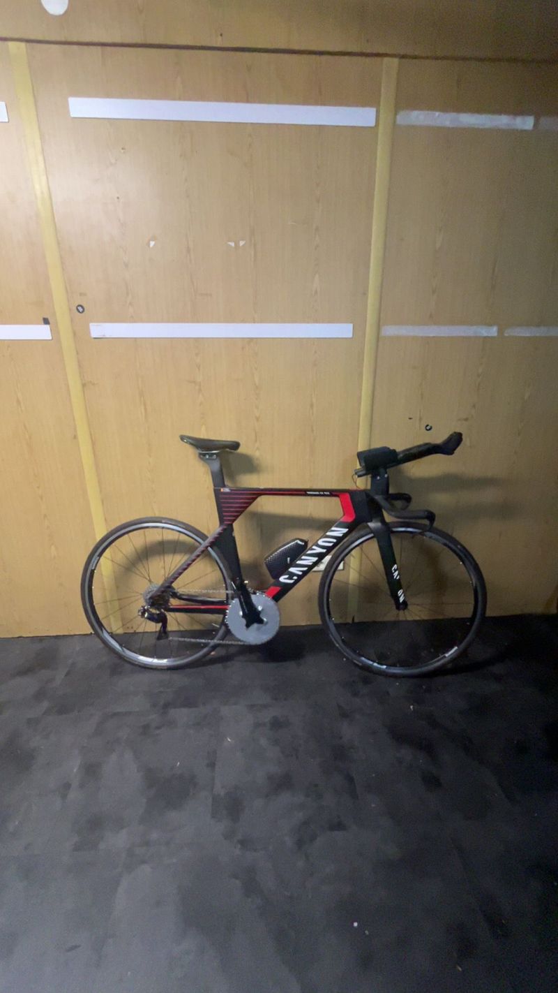 Canyon speedmac cf slx Custom Shimano Dura Ace Di2 2019 Road & Gravel d'occasion — image 4 sur 4