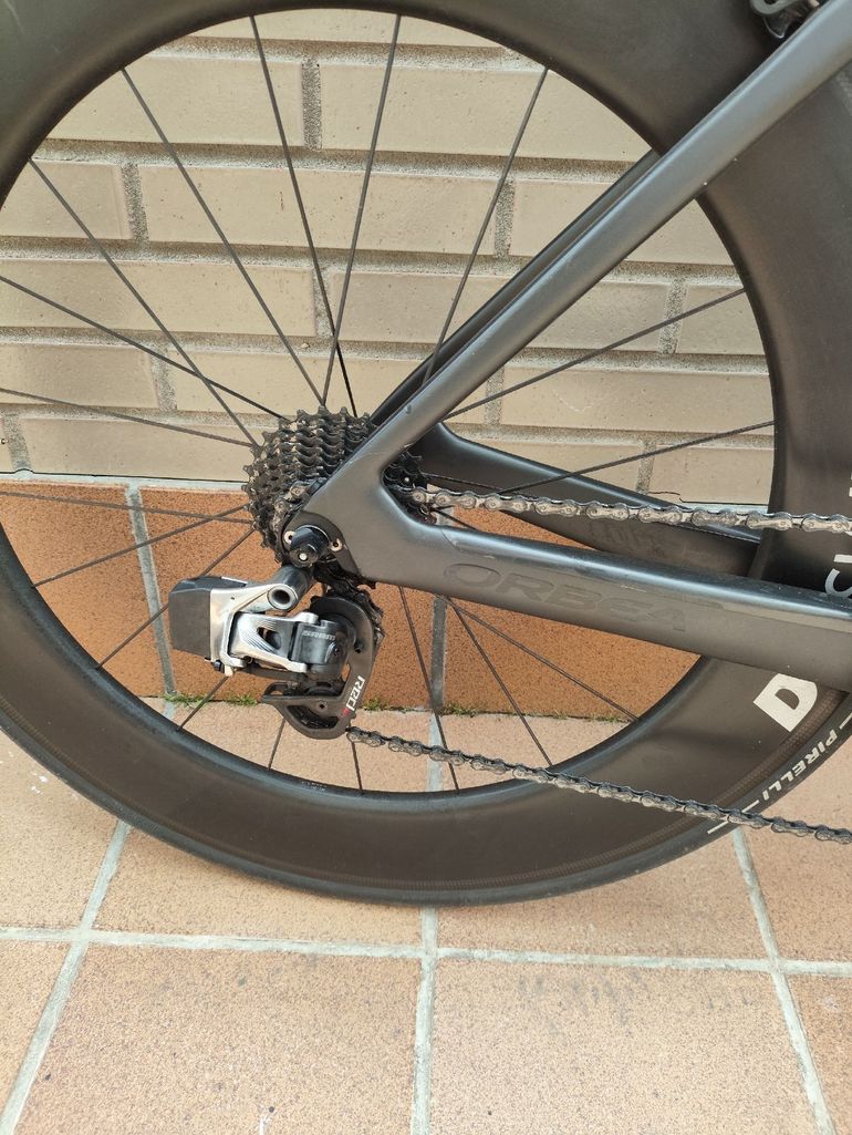 Used Orbea Orca SRAM Red eTap 2018 Road & Gravel, Black — image 4 of 5