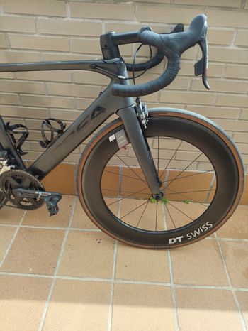 Used Orbea Orca SRAM Red eTap 2018 Road & Gravel, Black — image 2 of 5