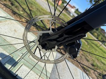 Used Trek Madone SRAM Force eTap AXS 2025 Road & Gravel — image 33 of 33