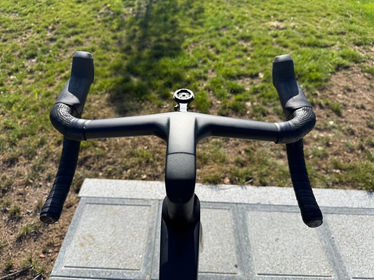 Used Trek Madone SRAM Force eTap AXS 2025 Road & Gravel — image 30 of 33