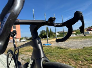 Used Trek Madone SRAM Force eTap AXS 2025 Road & Gravel — image 25 of 33