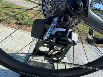 Used Trek Madone SRAM Force eTap AXS 2025 Road & Gravel — image 8 of 33