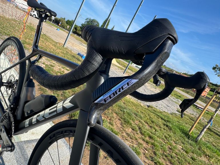 Used Trek Madone SRAM Force eTap AXS 2025 Road & Gravel — image 27 of 33