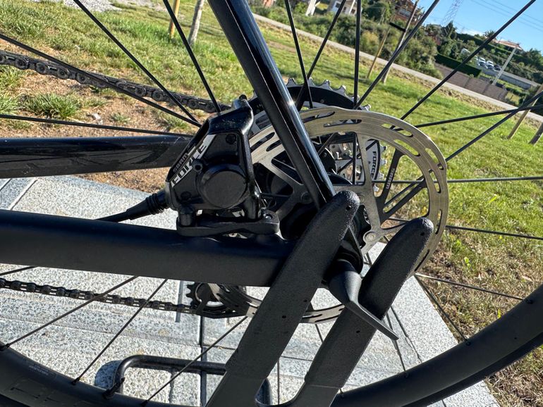 Used Trek Madone SRAM Force eTap AXS 2025 Road & Gravel — image 32 of 33