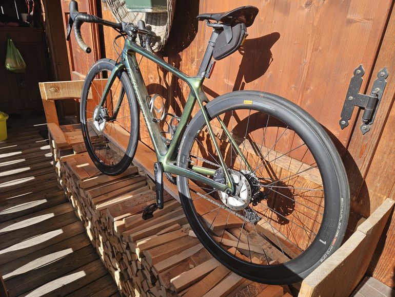 Used Giant TCR Advanced Pro Disc 1 2022 2022 Road & Gravel, Green — image 1 of 4