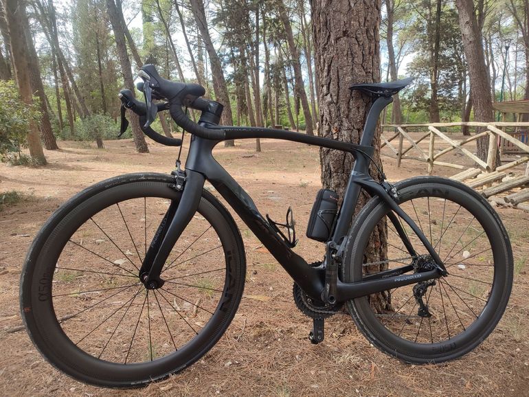 Used Pinarello Pinarello Dogma F Shimano Ultegra 105 2024 Road & Gravel, Black — image 2 of 7