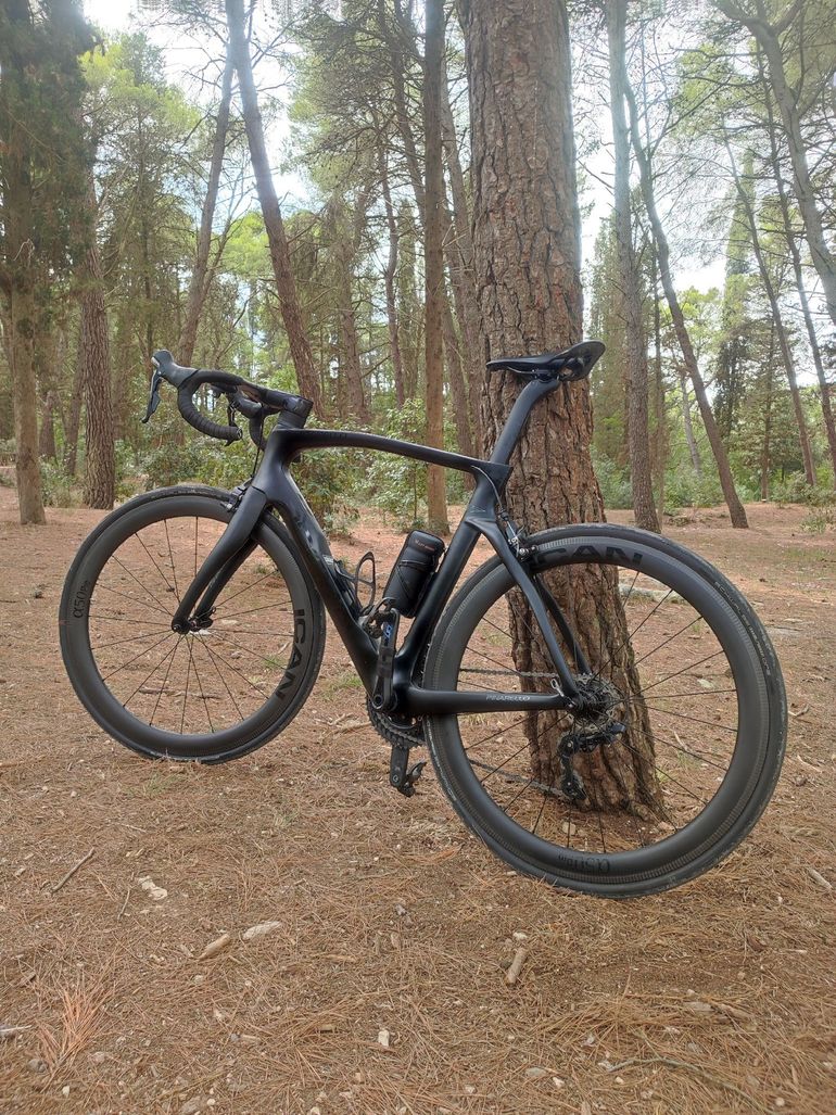 Used Pinarello Pinarello Dogma F Shimano Ultegra 105 2024 Road & Gravel, Black — image 4 of 7