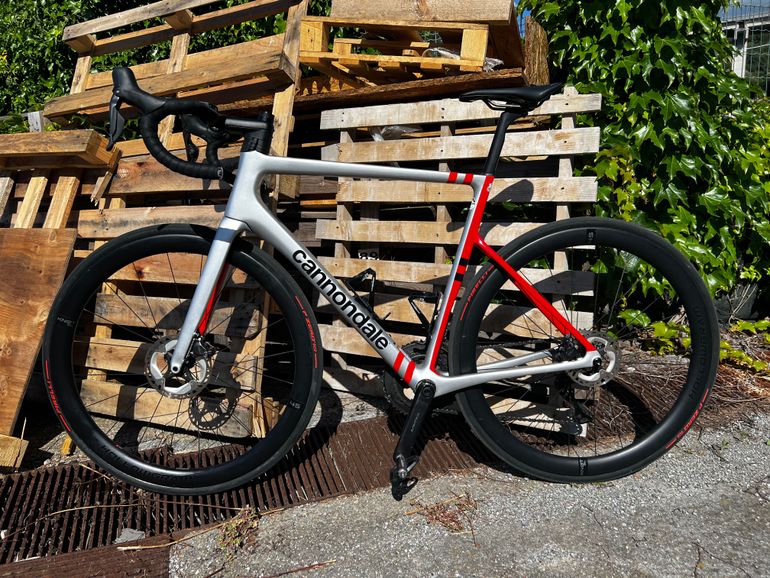 Used Cannondale Cannondale SuperSix EVO Ultegra Di2 2022 Road & Gravel — image 1 of 8